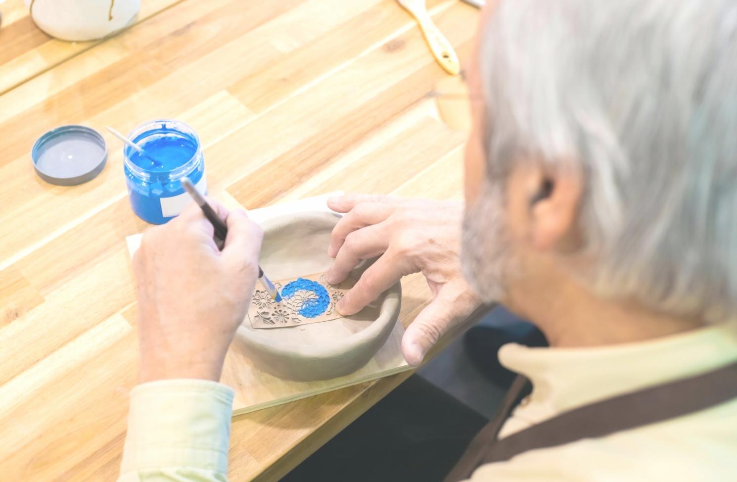 Künstlerischer Arbeitsprozess beim Aquarellieren