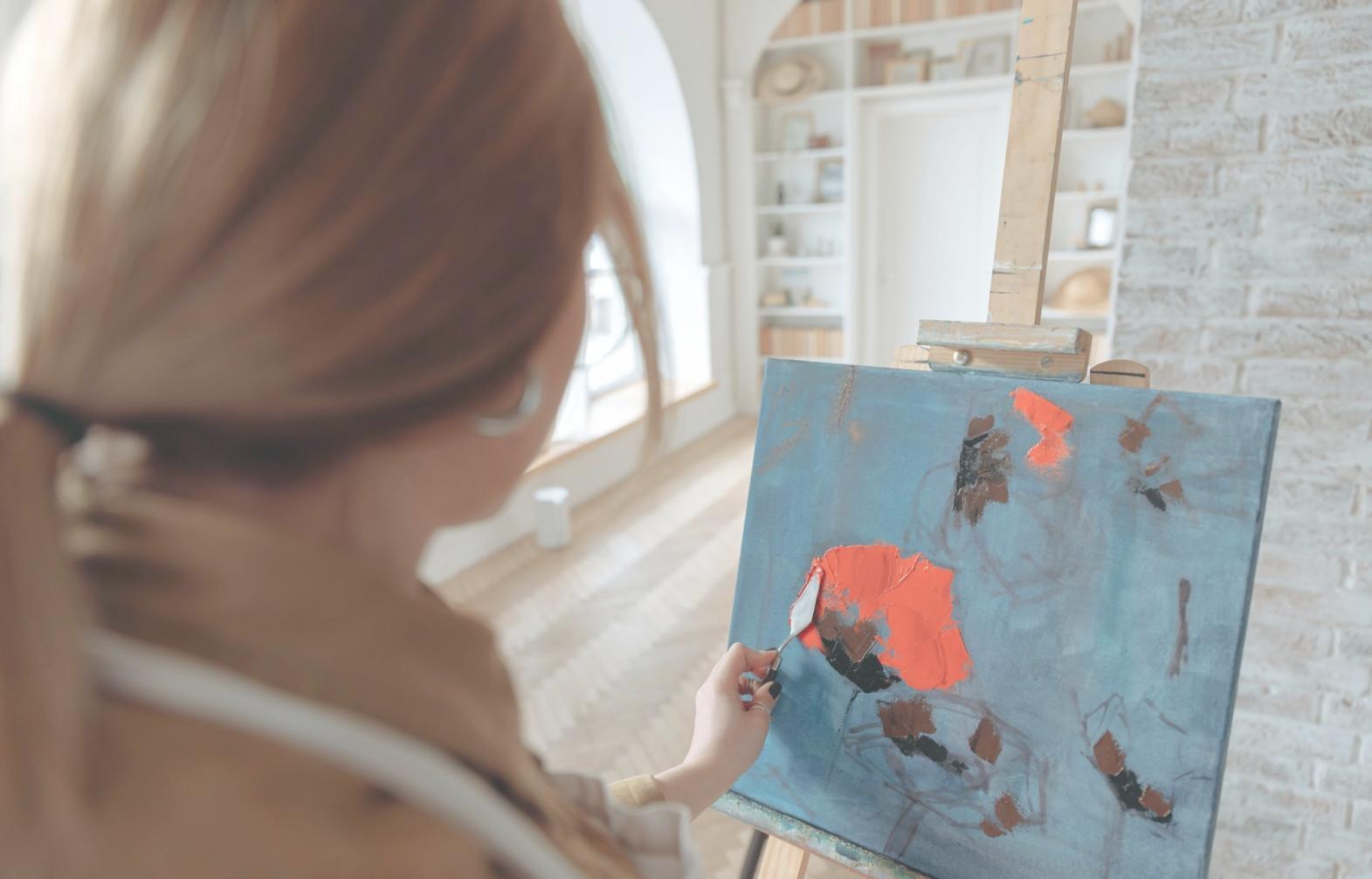 Detailansicht von Aquarell-Illustrationen während eines praktischen Workshops