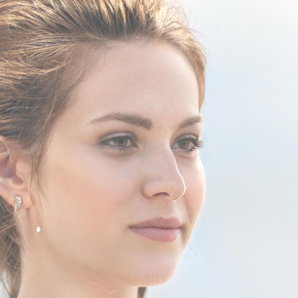 Porträt von Annika Fröhlich, Aquarell-Illustratorin und Workshop-Leiterin